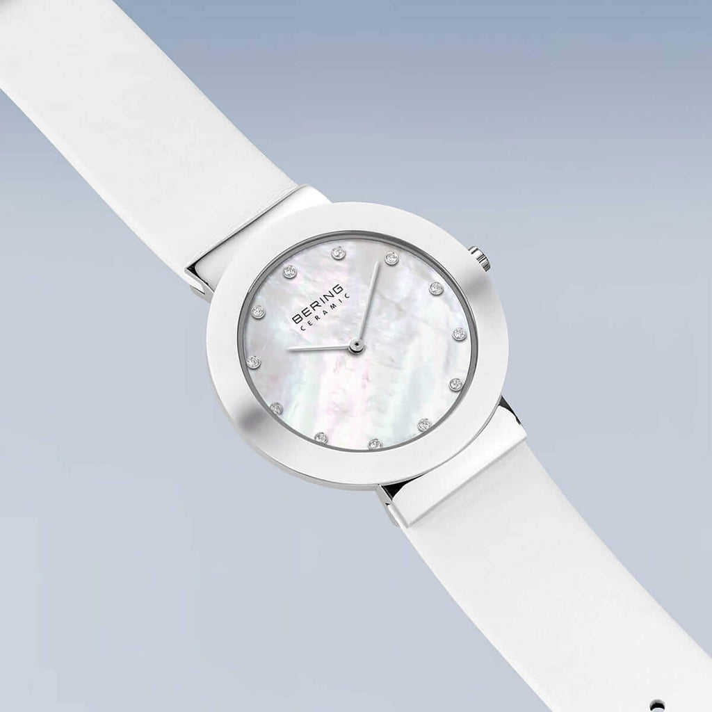 Дамски часовник Bering Classic 11435-604