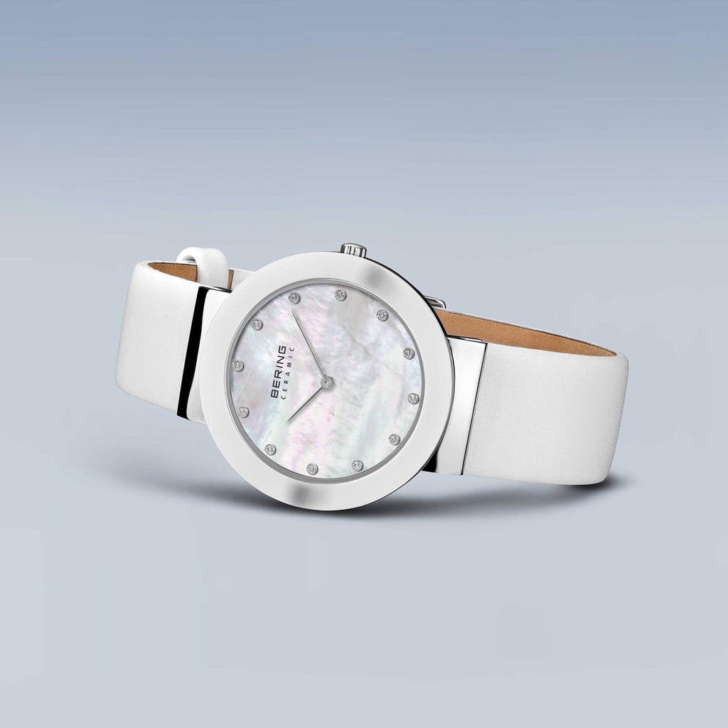 Дамски часовник Bering Classic 11435-604