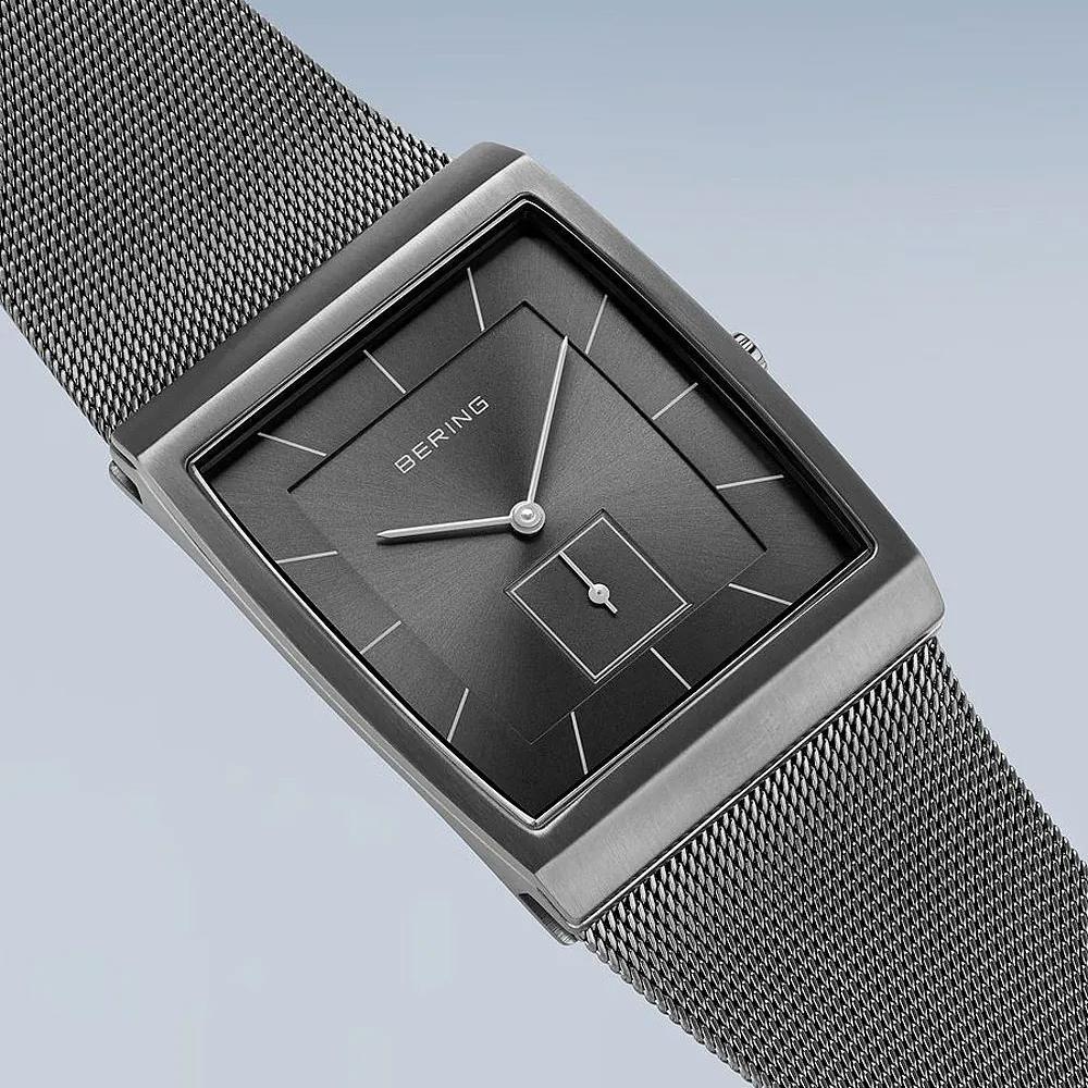 Мъжки часовник Bering Black Horizon 16033-377