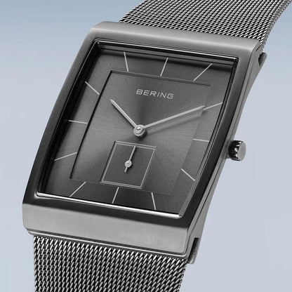 Мъжки часовник Bering Black Horizon 16033-377