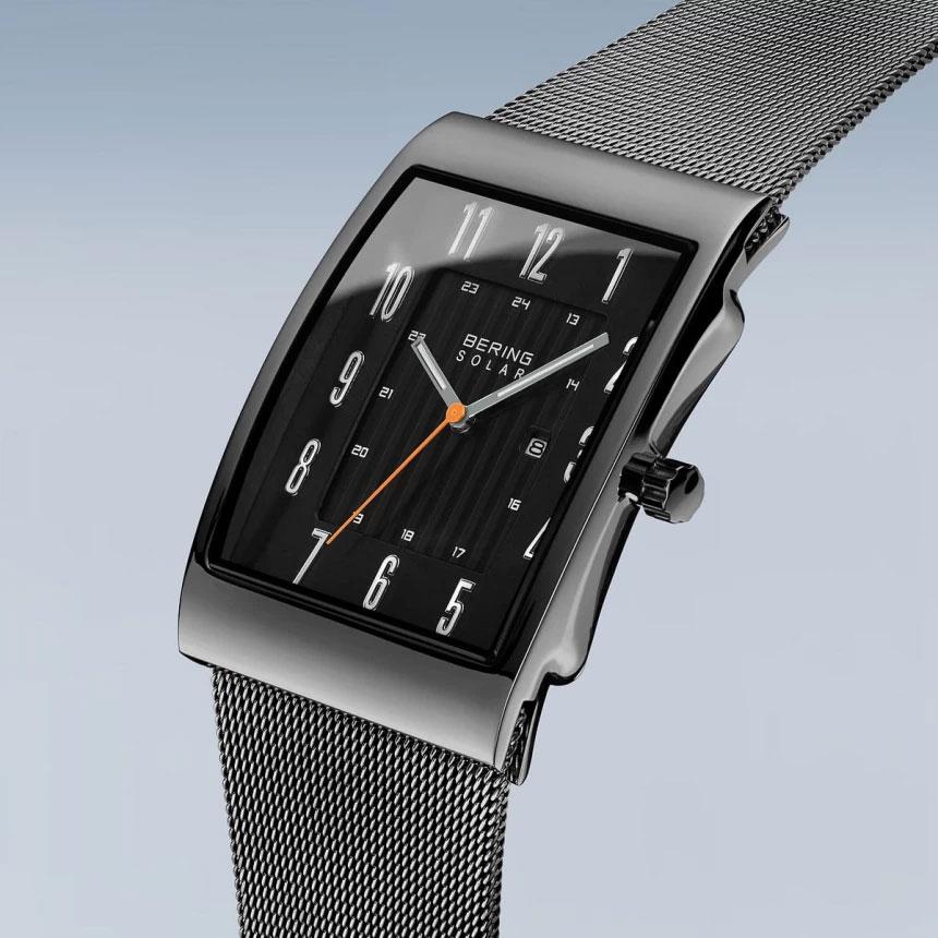 Мъжки часовник Bering Black Horizon Solar 16433-377