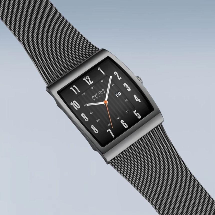 Мъжки часовник Bering Black Horizon Solar 16433-377