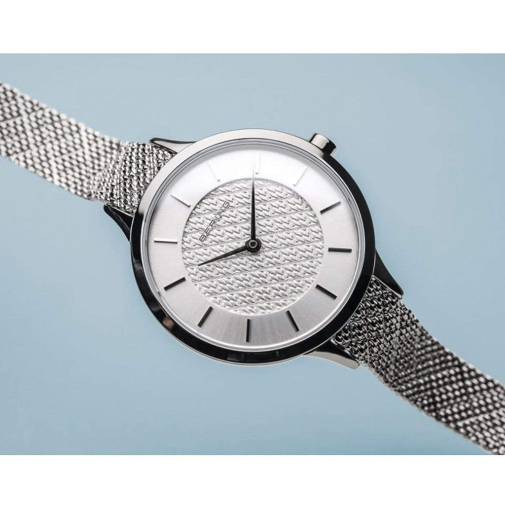 Дамски часовник Bering Classic 17831-000