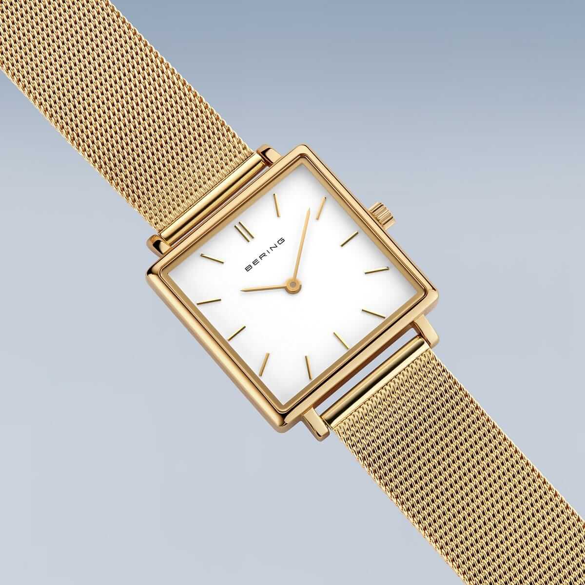 Дамски часовник Bering Classic 18226-334