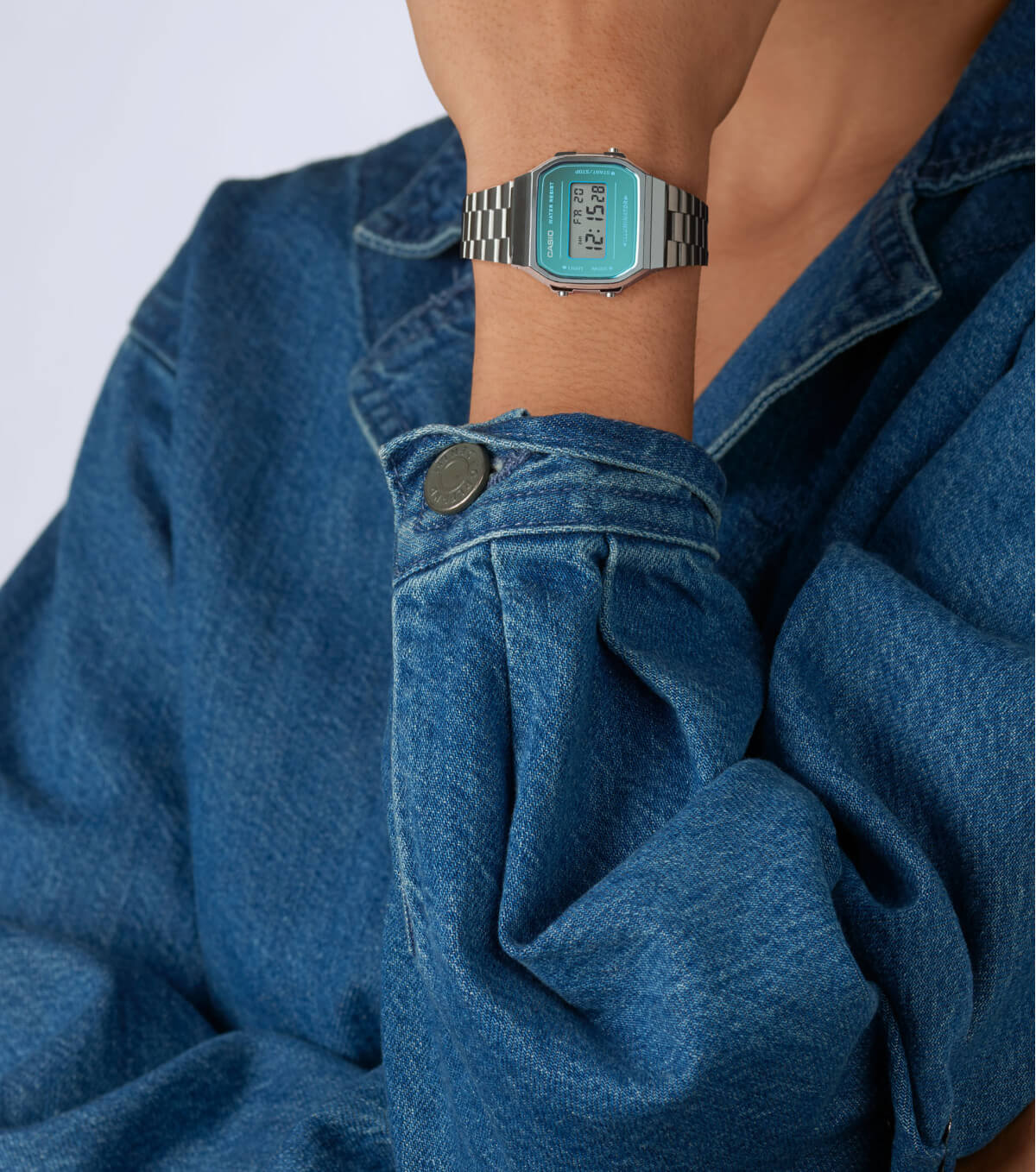 Часовник Casio A168WEM-2EF