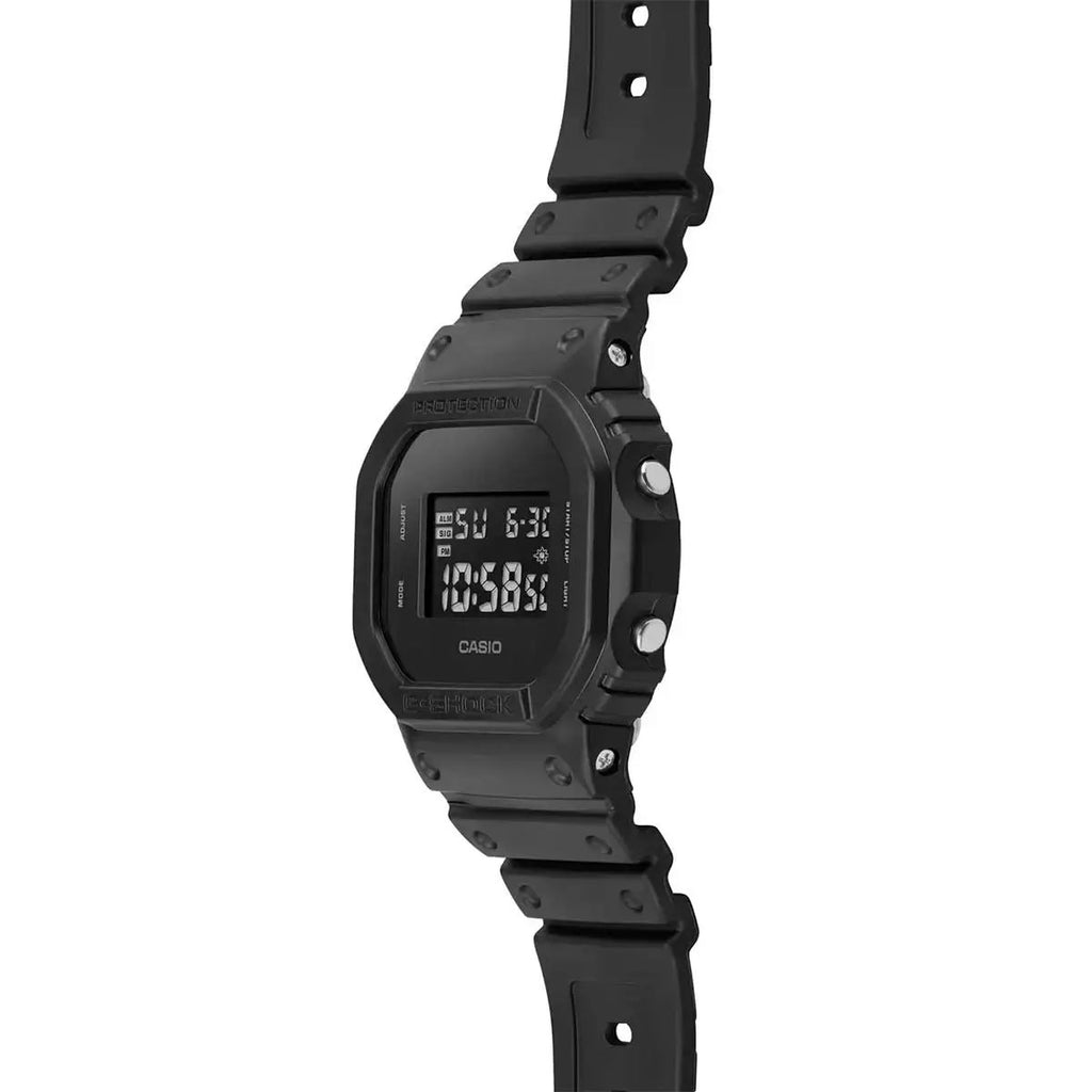 Мъжки часовник Casio G-Shock DW-5600UBB-1ER