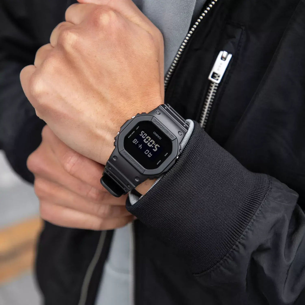 Мъжки часовник Casio G-Shock DW-5600UBB-1ER