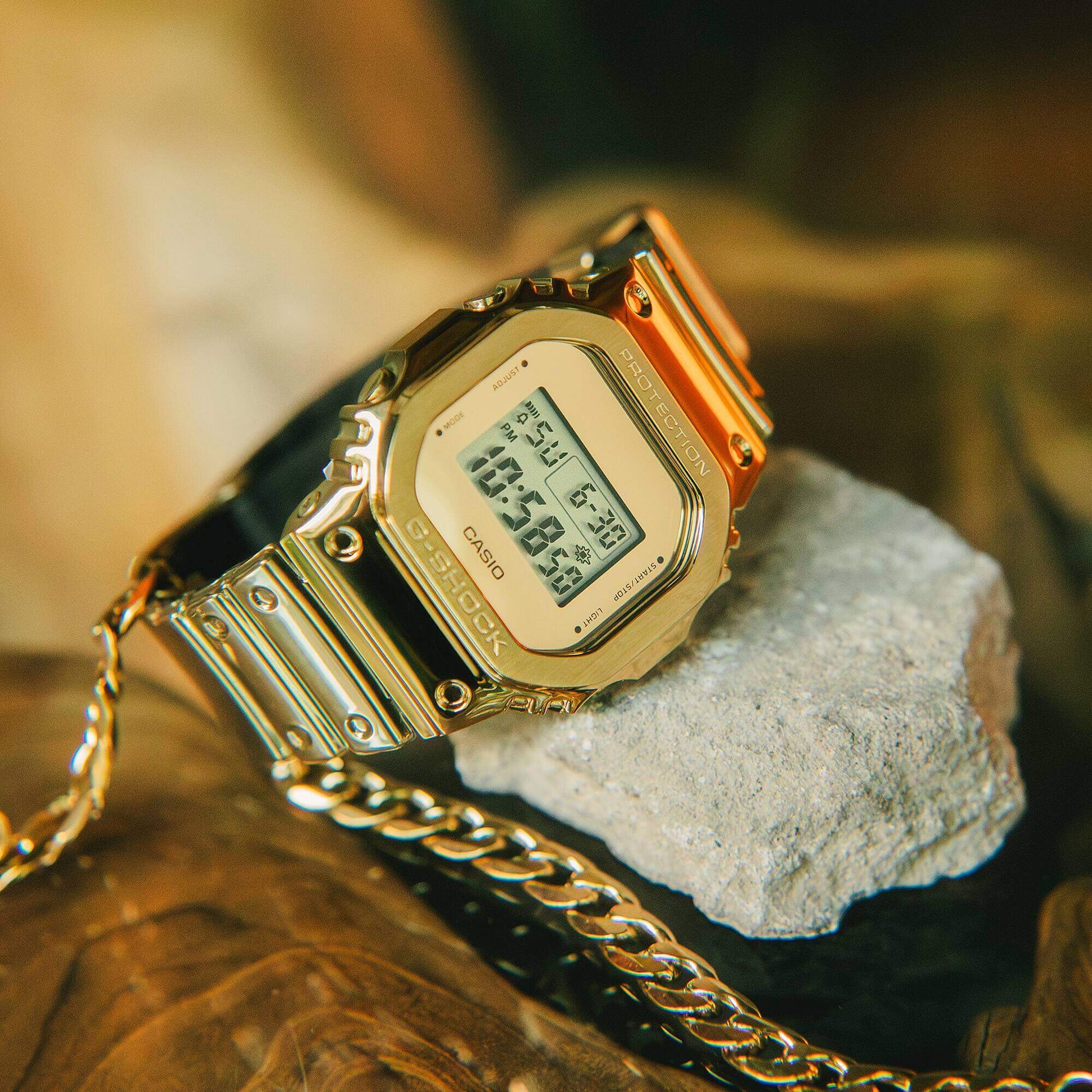 Мъжки часовник Casio G-Shock GM-5600YMG-9ER 2