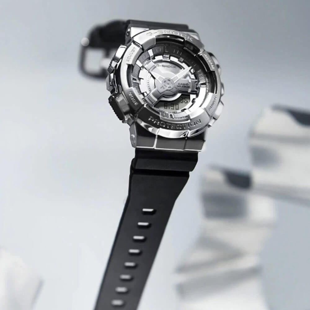 Дамски часовник Casio G-Shock GM-S110-1AER