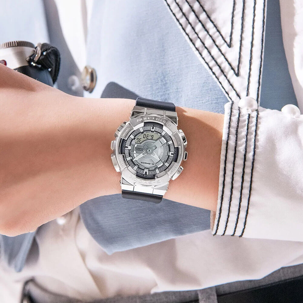Дамски часовник Casio G-Shock GM-S110-1AER