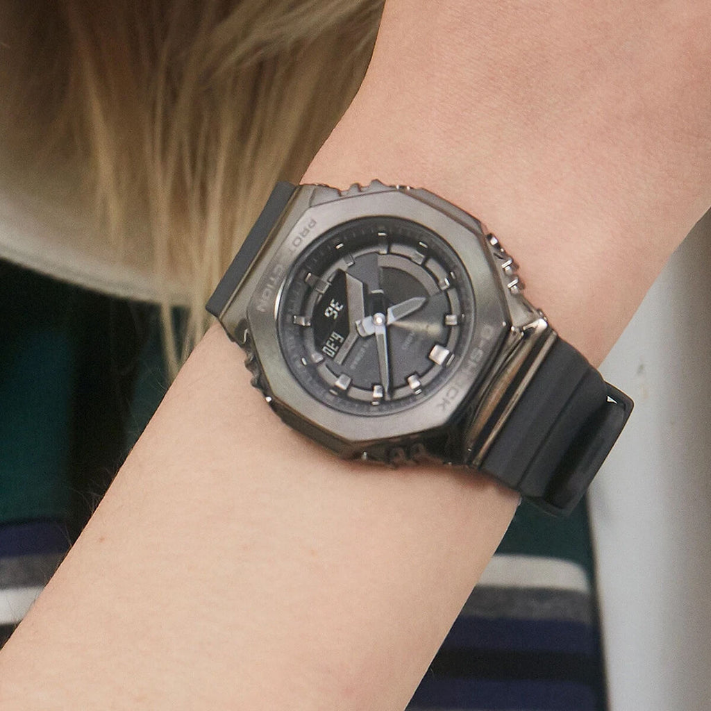 Часовник Casio G-Shock GM-S2100B-8AER