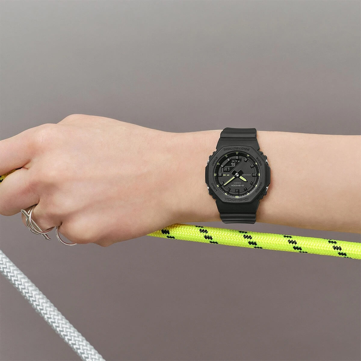 Дамски часовник Casio G-Shock GMA-P2100SA-1A2ER