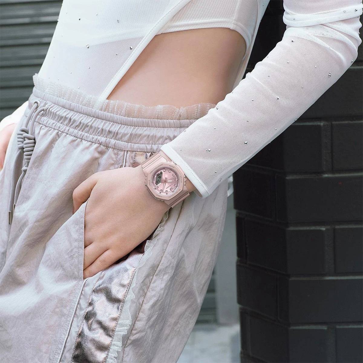 Дамски часовник Casio G-Shock GMA-P2100ST-4AER