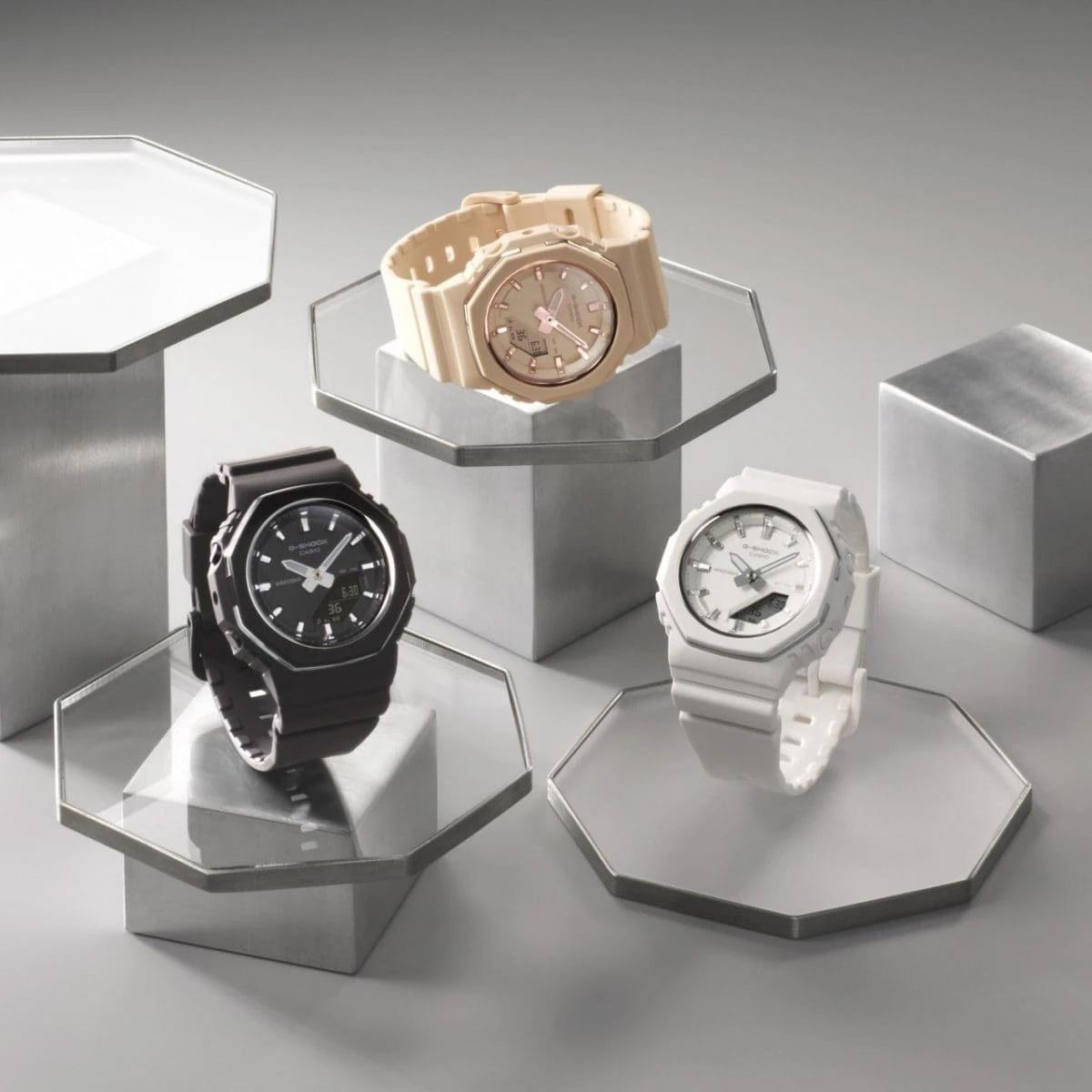 Дамски часовник Casio G-Shock GMA-P2110-1AER