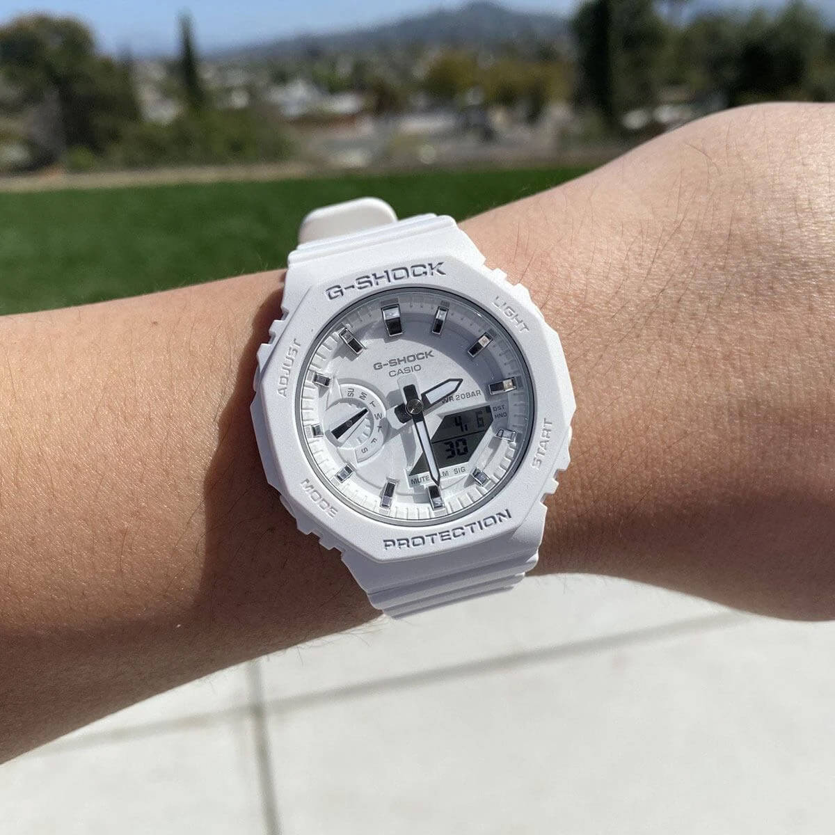 Дамски часовник Casio G-Shock GMA-S2100-7AER