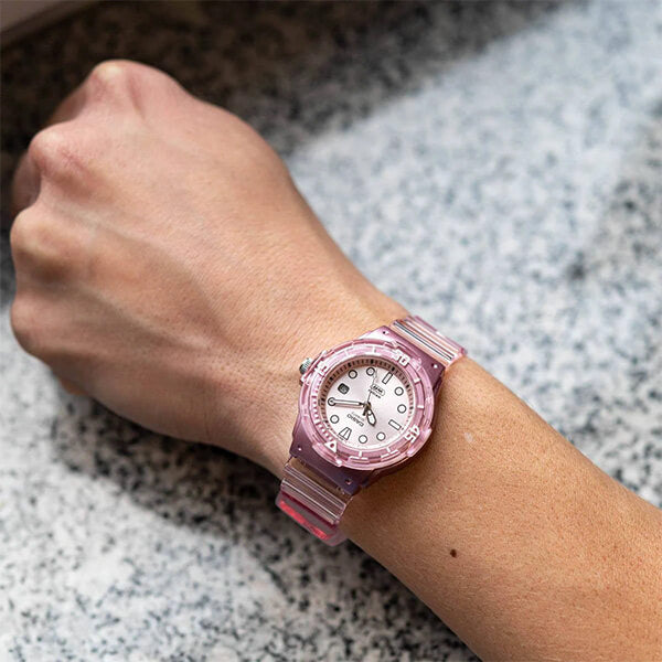 Дамски Часовник Casio LRW-200HS-4EVEF