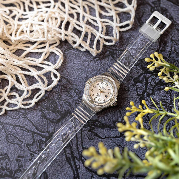 Дамски Часовник Casio LRW-200HS-7EVEF