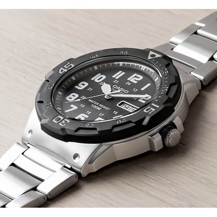 Мъжки часовник Casio MRW-200HD-1BVEF