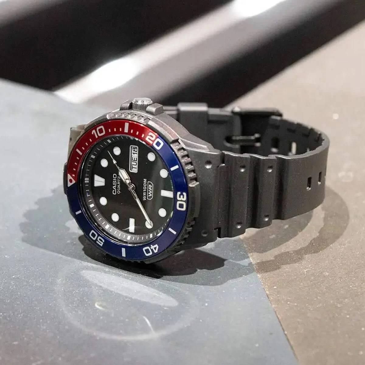 Мъжки Часовник Casio MRW-230H-1E2VEF