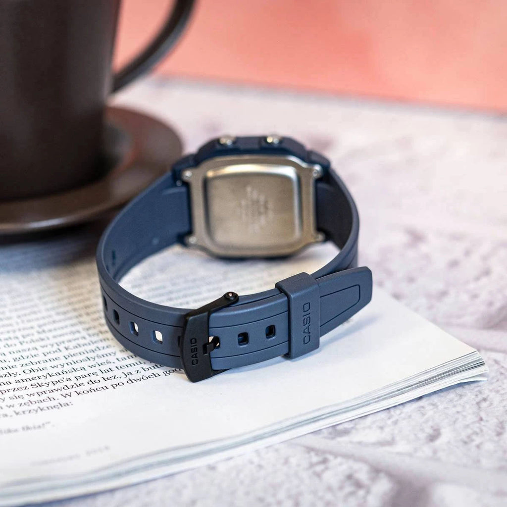 Часовник Casio W-800H-2AVES