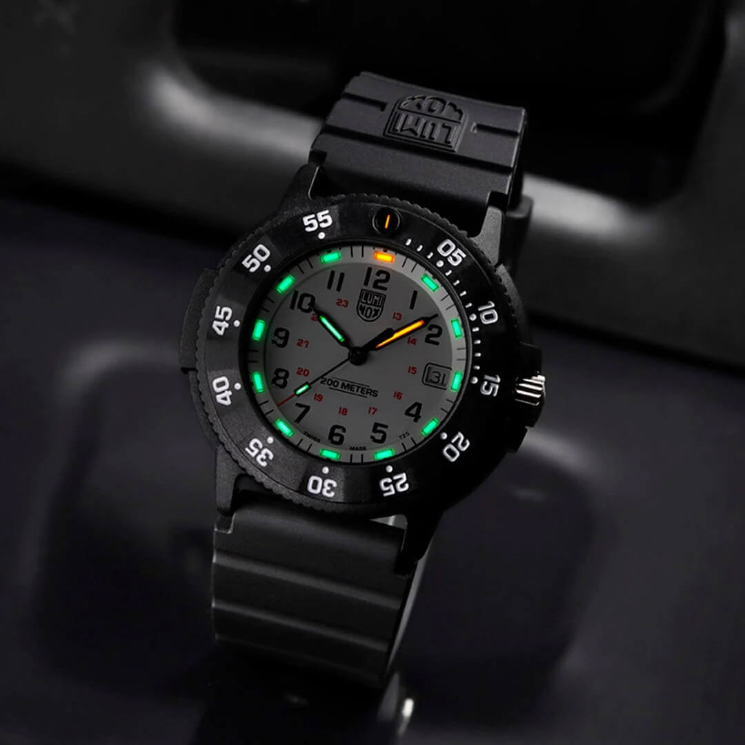 Мъжки часовник Luminox Navy Seal Original Evo CARBONOX™ XS.3007.EVO.S