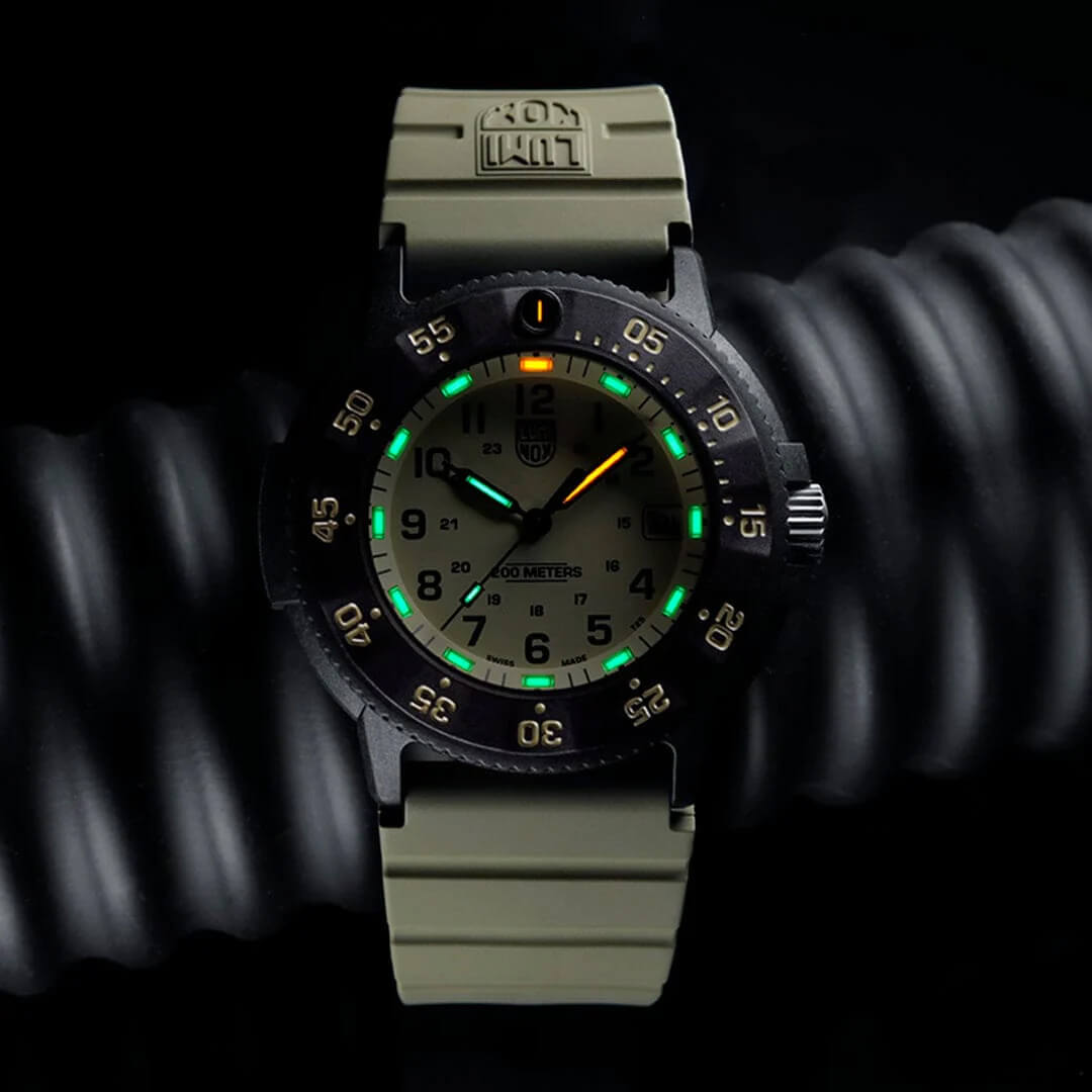 Мъжки часовник Luminox Navy Seal Original Evo CARBONOX™ XS.3010.EVO.S