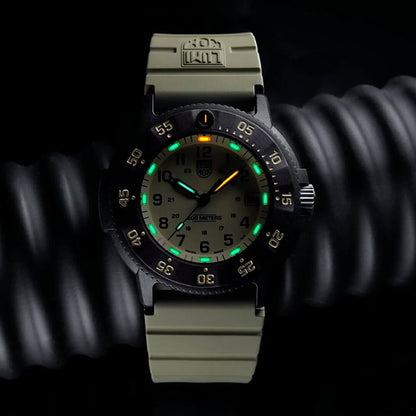 Мъжки часовник Luminox Navy Seal Original Evo CARBONOX™ XS.3010.EVO.S