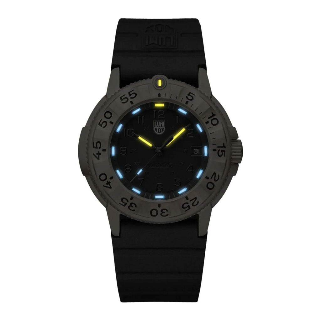 Мъжки часовник Luminox Navy Seal Original Evo CARBONOX™ XS.3221.NSF
