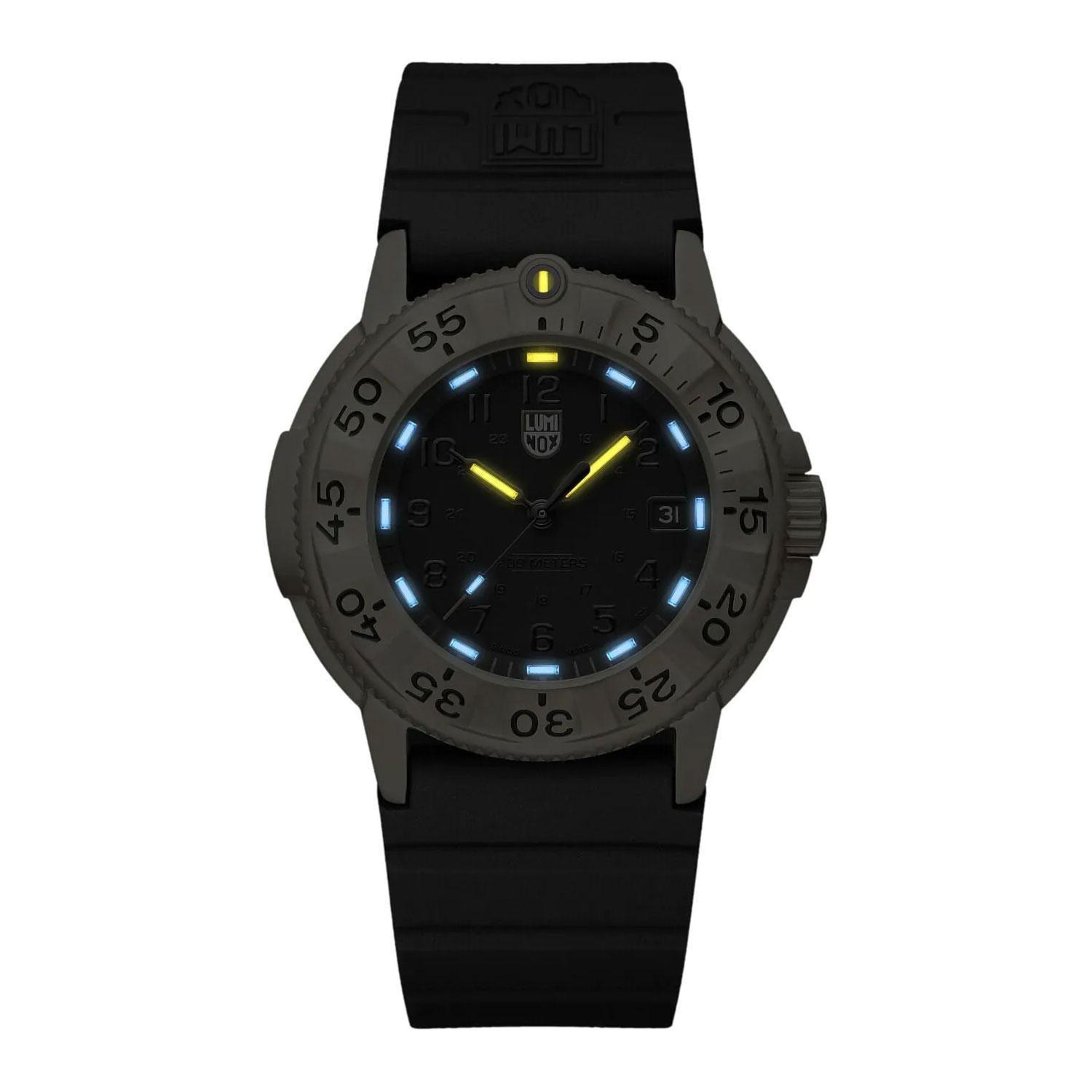 Мъжки часовник Luminox Navy Seal Original Evo CARBONOX™ XS.3221.NSF