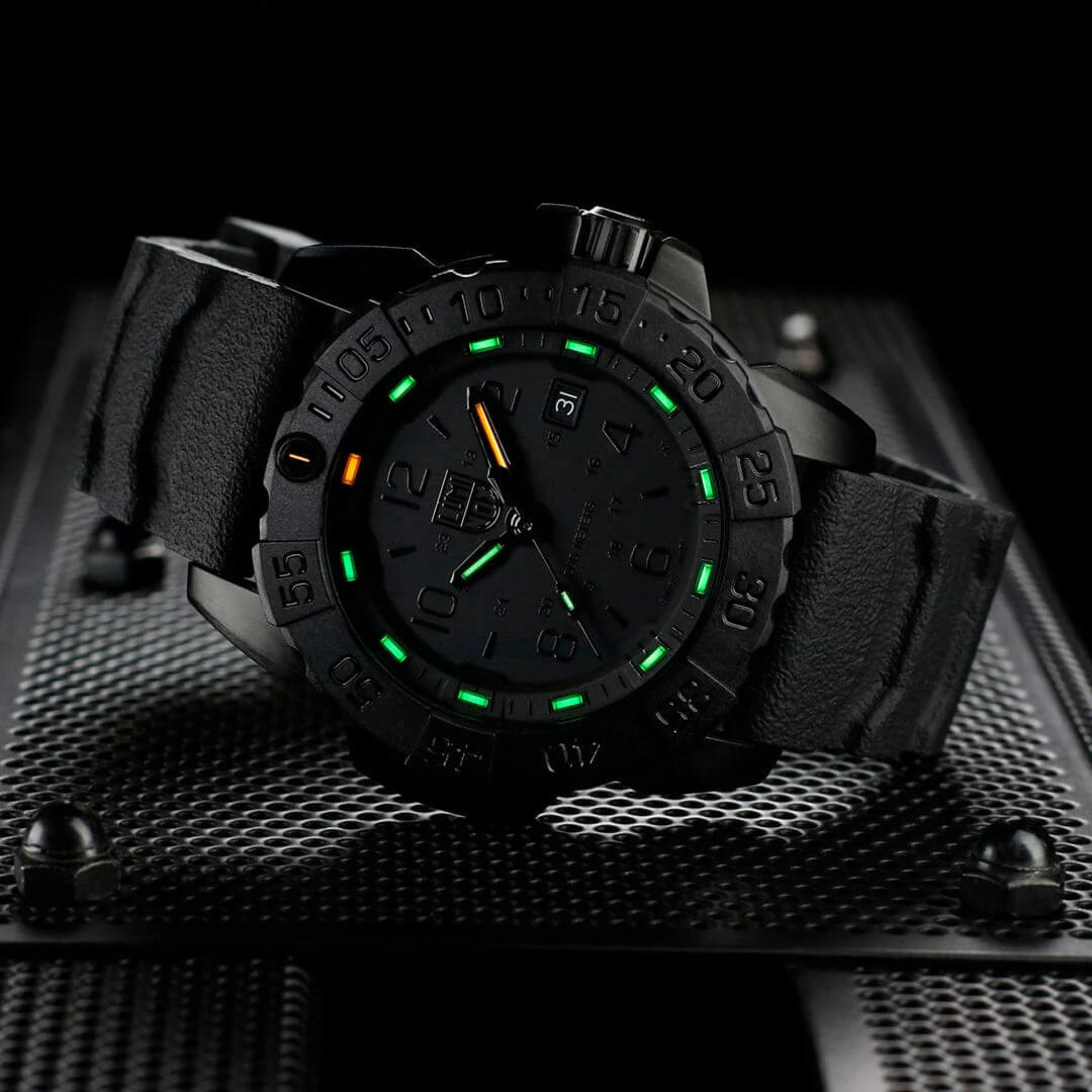 Мъжки часовник Luminox Navy Seal Steel XS.3251.BO.CB