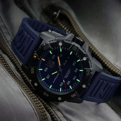 Мъжки часовник Luminox Master Carbon Seal Automatic CARBONOX™ XS.3863 4