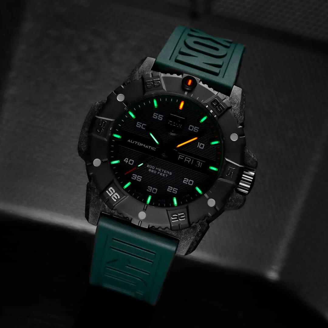 Мъжки часовник Luminox Master Carbon Seal Automatic CARBONOX™ XS.3877