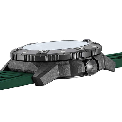 Мъжки часовник Luminox Master Carbon Seal Automatic CARBONOX™ XS.3877