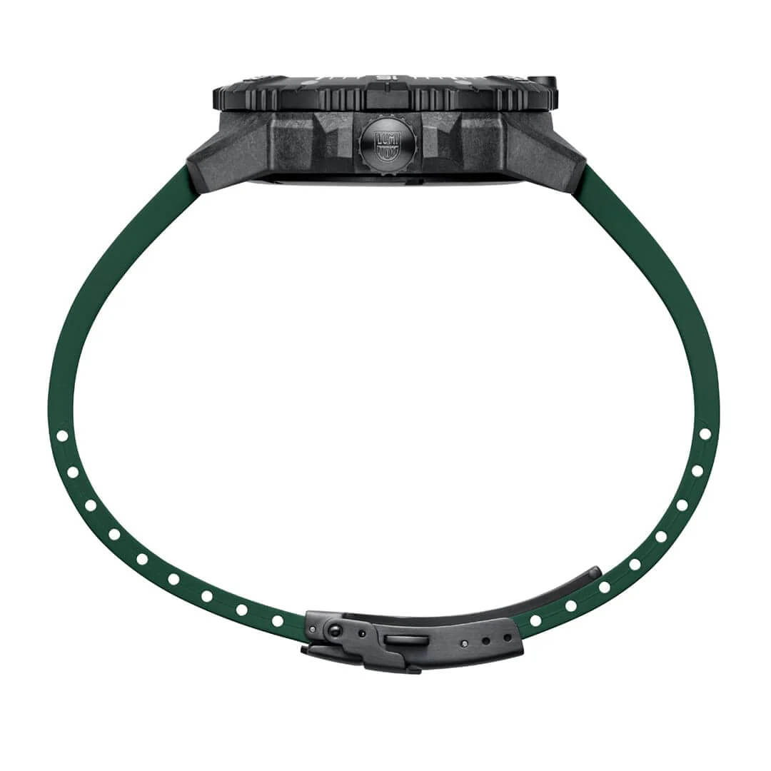 Мъжки часовник Luminox Master Carbon Seal Automatic CARBONOX™ XS.3877