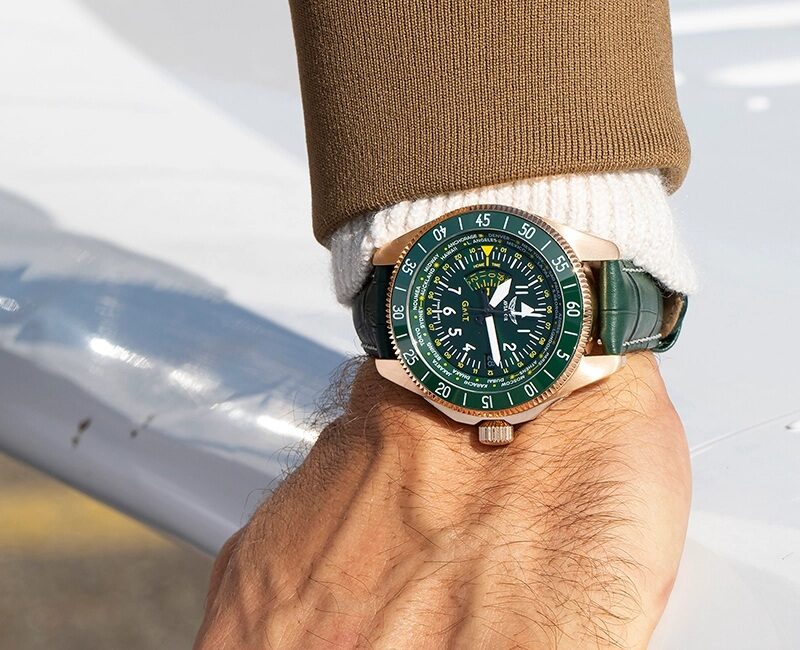 Мъжки часовник Aviator Airacobra Gmt Limited Edition V.1.37.2.309.4